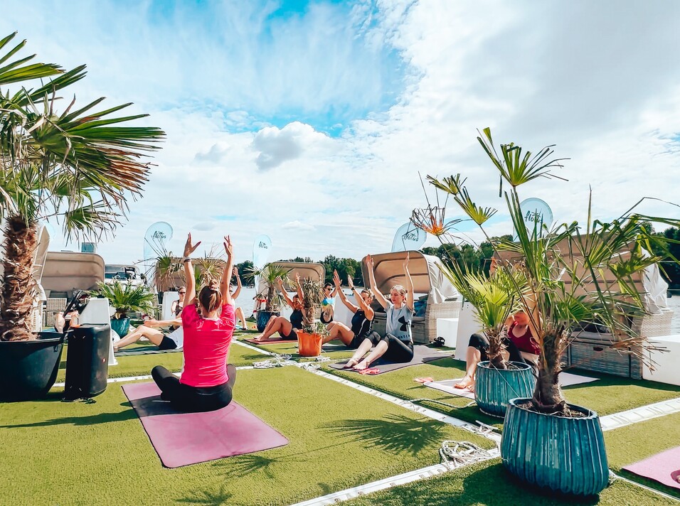 palmenboot-yoga
